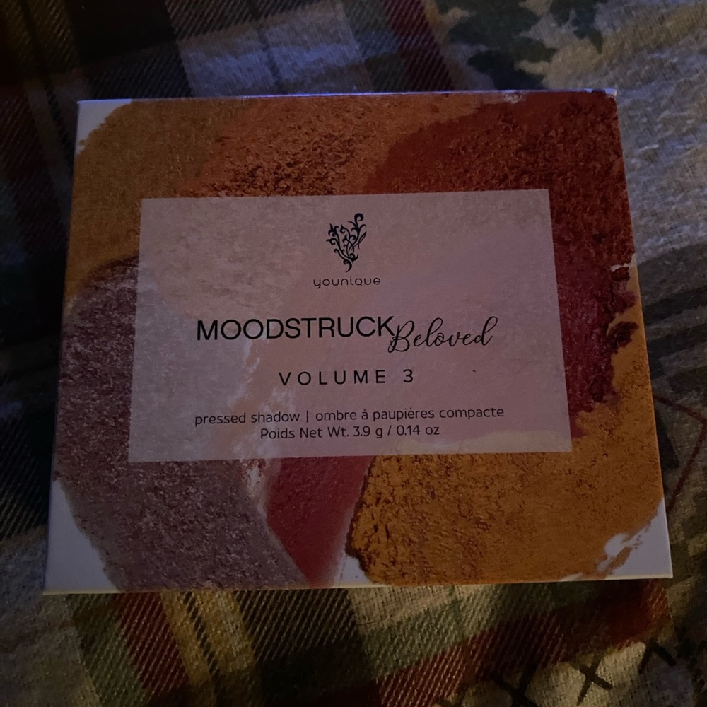Younique Moodstruck beloved 3 eyeshadow palette
